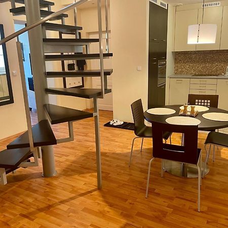 Huge Two Floor Apartment On The Park Colonnade With Free Parking For One Car, 160 Sqm Karlovy Vary Luaran gambar