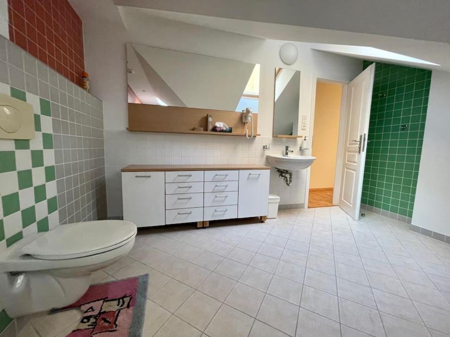 Huge Two Floor Apartment On The Park Colonnade With Free Parking For One Car, 160 Sqm Karlovy Vary Luaran gambar