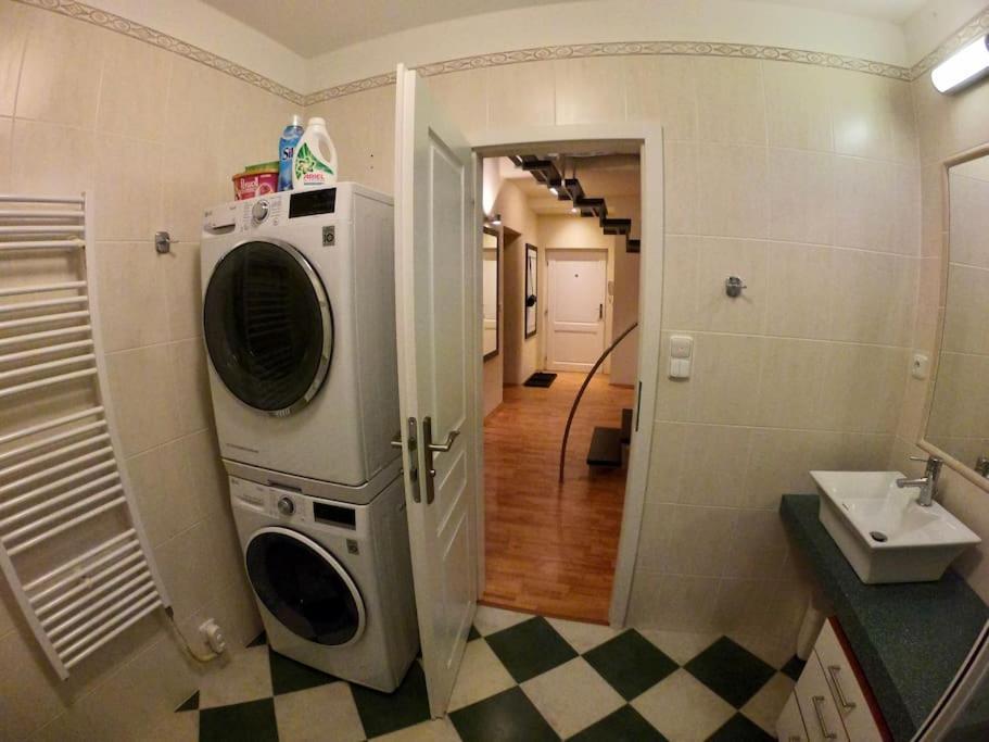 Huge Two Floor Apartment On The Park Colonnade With Free Parking For One Car, 160 Sqm Karlovy Vary Luaran gambar