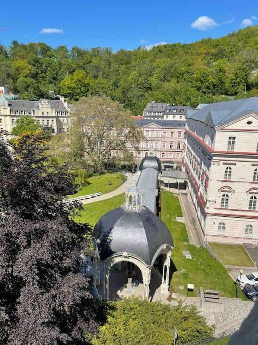 Huge Two Floor Apartment On The Park Colonnade With Free Parking For One Car, 160 Sqm Karlovy Vary Luaran gambar