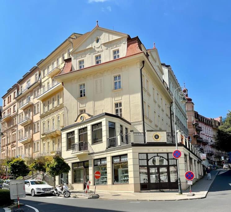 Huge Two Floor Apartment On The Park Colonnade With Free Parking For One Car, 160 Sqm Karlovy Vary Luaran gambar